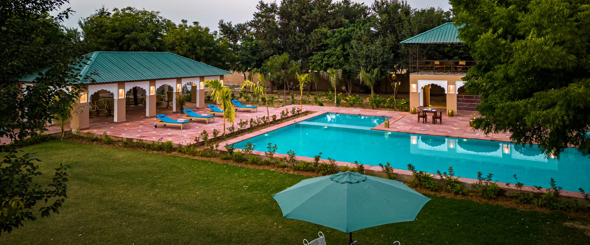 luxury villas with private pools near the National Park